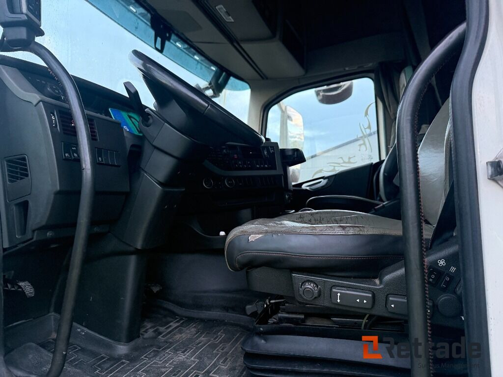 Lastbil VOLVO FH - Autocarro furgonato: foto 5 Lastbil VOLVO FH - Autocarro furgonato: foto 5