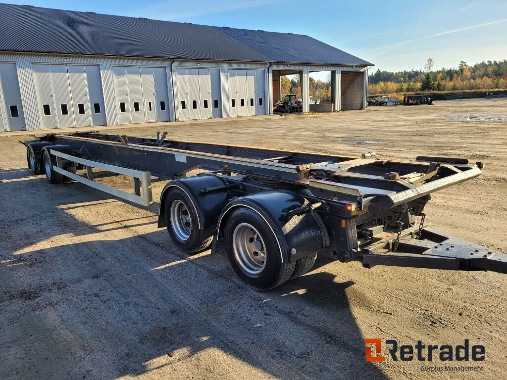 Lastväxlarsläp KILAFORS 4 axligt , med fjärrkontroll -2016 - Rimorchio telaio: foto 2 Lastväxlarsläp KILAFORS 4 axligt , med fjärrkontroll -2016 - Rimorchio telaio: foto 2