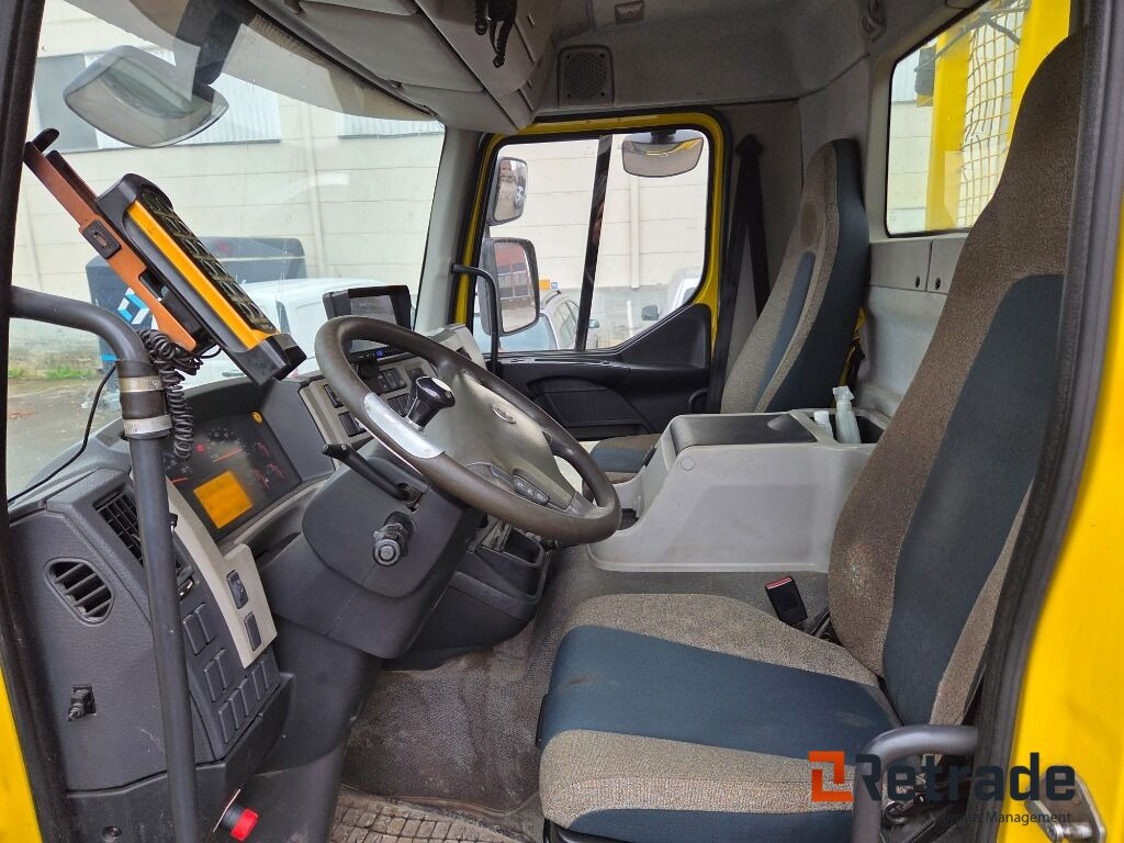 Liftdumper Volvo FE 250 - Autocarro multibenna: foto 5 Liftdumper Volvo FE 250 - Autocarro multibenna: foto 5