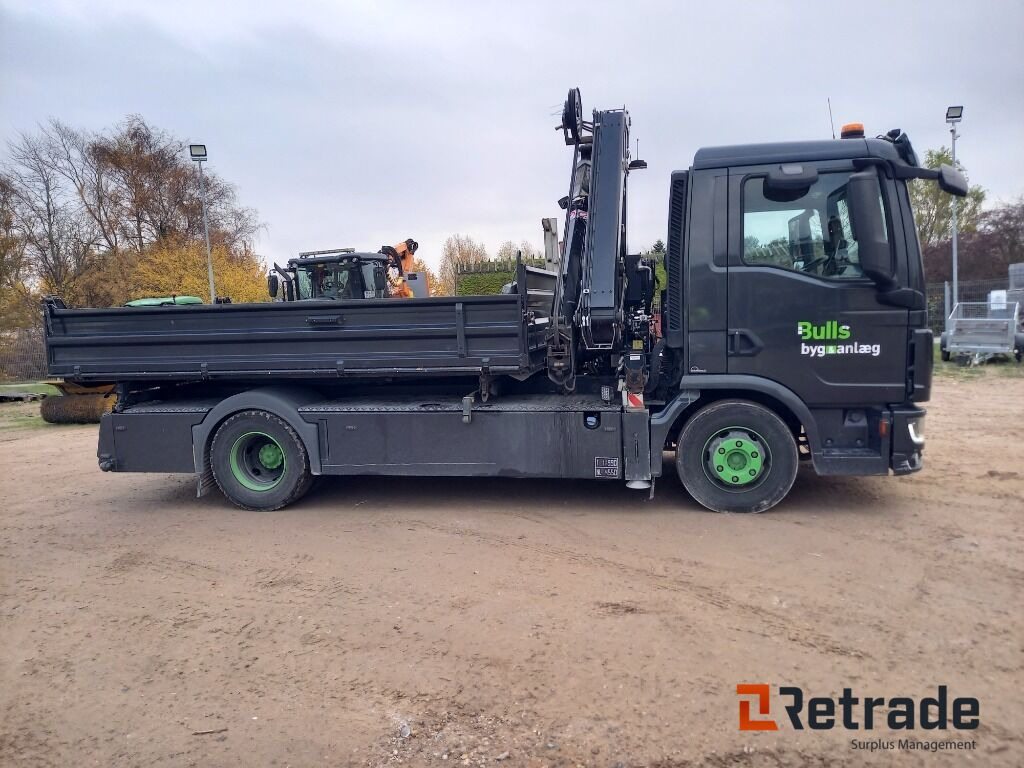 MAN TGL 12. 4X2 BL med Fassi kran - Autocarro con pianale/ Cassone fisso, Camion con gru: foto 4 MAN TGL 12. 4X2 BL med Fassi kran - Autocarro con pianale/ Cassone fisso, Camion con gru: foto 4