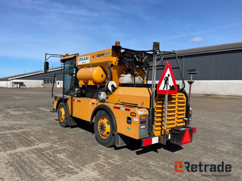 SuperiorRoads Python 5000+ Pothole Patcher - Macchina da cantiere: foto 5 SuperiorRoads Python 5000+ Pothole Patcher - Macchina da cantiere: foto 5