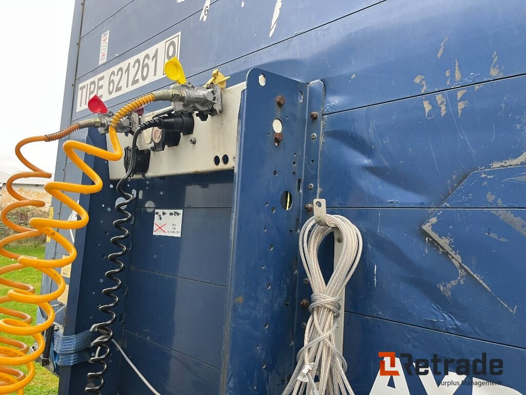 Trailer SCHMITZ CARGOBULL Lukket sættevogn Sættevogns trailer 3 akselet - Semirimorchio centinato: foto 5 Trailer SCHMITZ CARGOBULL Lukket sættevogn Sættevogns trailer 3 akselet - Semirimorchio centinato: foto 5