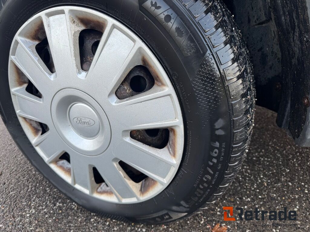 Autovettura Varevogn FORD TRANSIT CONNECT 230 L 1,8 TDCI: foto 8 Autovettura Varevogn FORD TRANSIT CONNECT 230 L 1,8 TDCI: foto 8