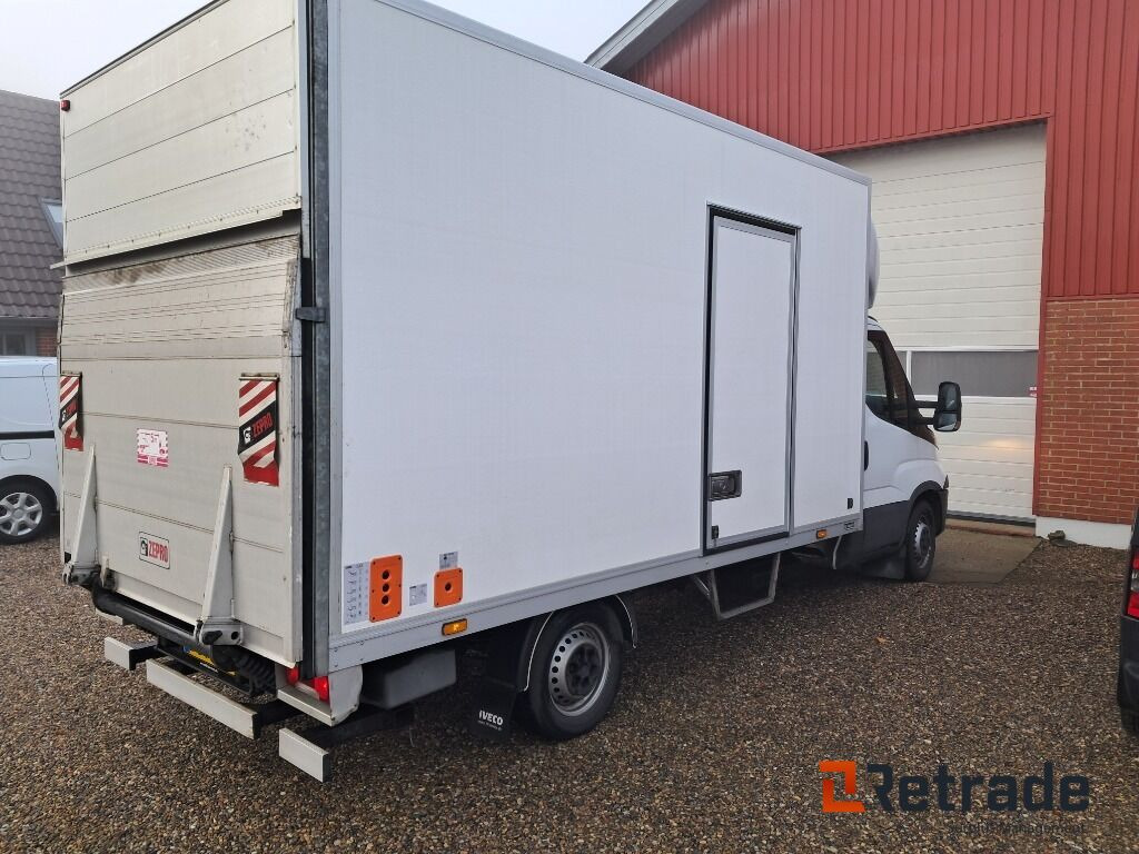 Varevogn Iveco 35s18 3,0d Wb4100 Aut. - Autovettura: foto 4 Varevogn Iveco 35s18 3,0d Wb4100 Aut. - Autovettura: foto 4