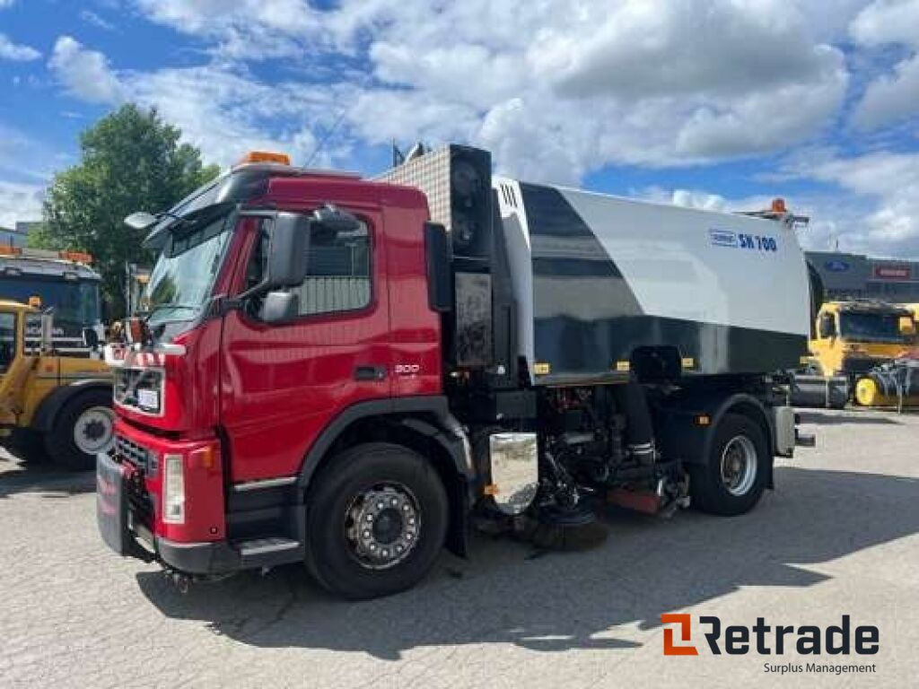 Volvo FE 300 Feiebil / Kombibil med Tipp og Brøyteoppsett - Spazzatrice stradale: foto 1 Volvo FE 300 Feiebil / Kombibil med Tipp og Brøyteoppsett - Spazzatrice stradale: foto 1