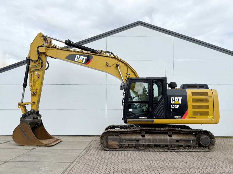 Cat 323FL - German Machine / Rear + Side Camera - Escavatore cingolato: foto 1 Cat 323FL - German Machine / Rear + Side Camera - Escavatore cingolato: foto 1