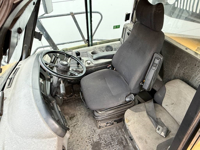 Dumper articolato Cat 740 - Automatic Greasing / Body Heating / AC: foto 6