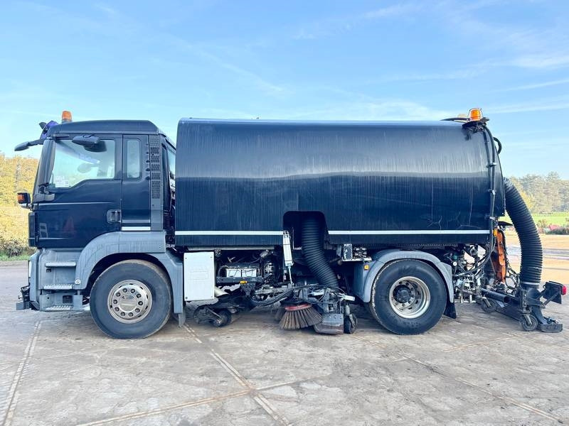 MAN MAN TGS18.320 - Dutch Sweeper Truck / Kehrwagen - Spazzatrice stradale: foto 2 MAN MAN TGS18.320 - Dutch Sweeper Truck / Kehrwagen - Spazzatrice stradale: foto 2
