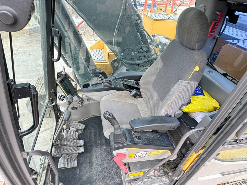 Escavatore cingolato Volvo EC250EL - Hamer Lines / Quick Coupler: foto 7