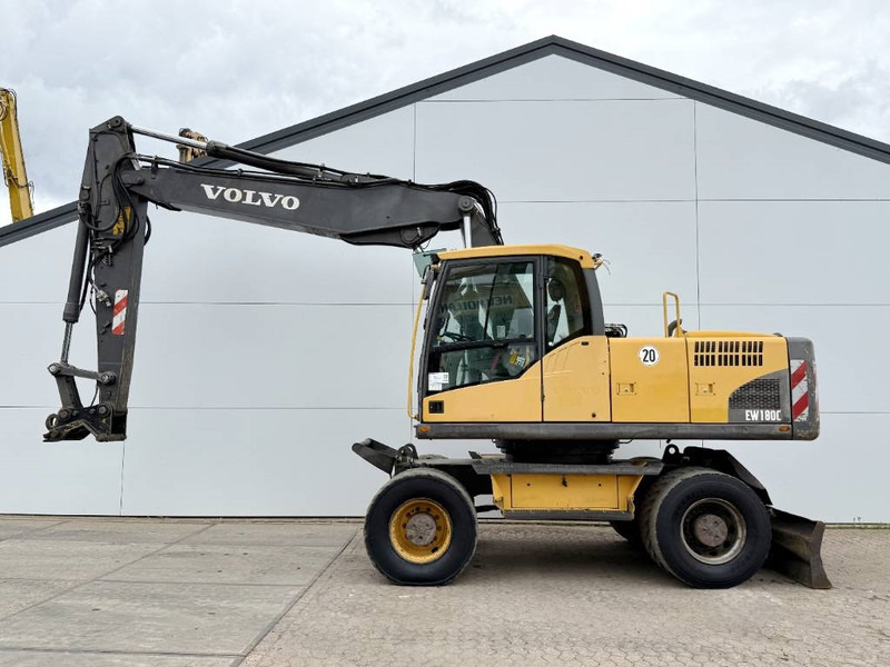 Volvo EW180C - Dutch Machine / Triple Boom - Escavatore gommato: foto 1 Volvo EW180C - Dutch Machine / Triple Boom - Escavatore gommato: foto 1