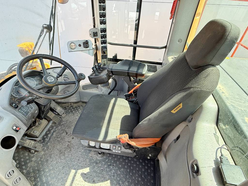 Pala gommata Volvo L220H - Bucket Included / 3rd Function: foto 8