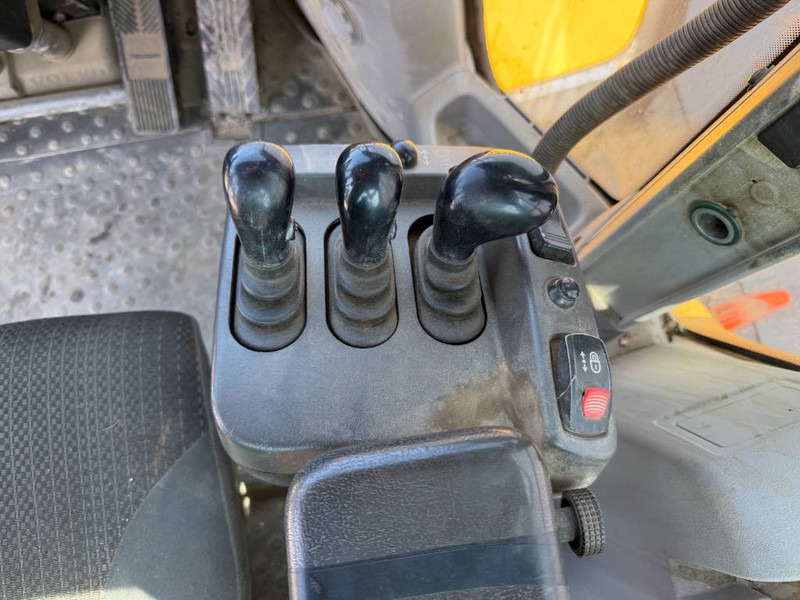 Pala gommata Volvo L220H - Bucket Included / 3rd Function: foto 10
