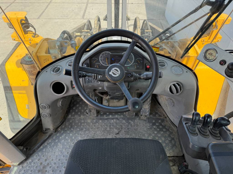 Pala gommata Volvo L220H - Bucket Included / 3rd Function: foto 9
