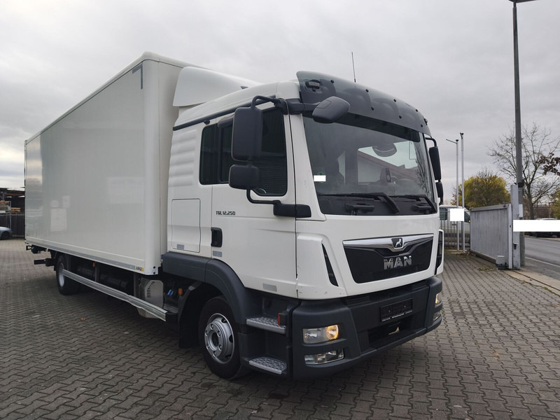 MAN TGL 12.250 Koffer Euro 6 4x2 LBW AHK (33) - Autocarro furgonato: foto 1 MAN TGL 12.250 Koffer Euro 6 4x2 LBW AHK (33) - Autocarro furgonato: foto 1