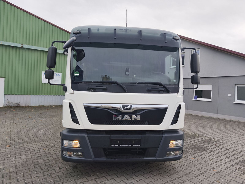 MAN TGL 12.250 Koffer Euro 6 4x2 LBW AHK (33) - Autocarro furgonato: foto 3 MAN TGL 12.250 Koffer Euro 6 4x2 LBW AHK (33) - Autocarro furgonato: foto 3