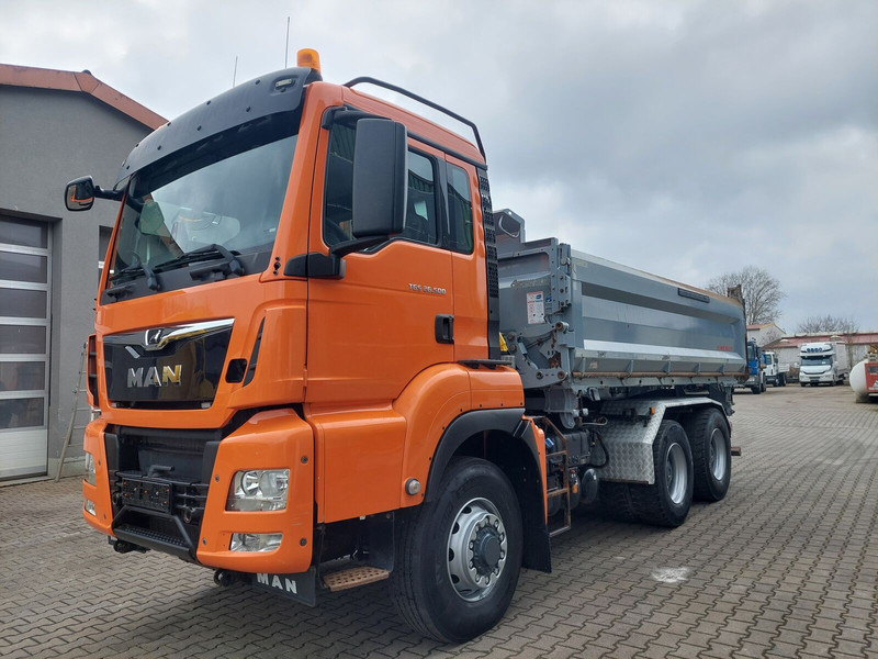 MAN TGS 26.500 Hydrodrive Schwarzmüller Wechselsystem SZM - Autocarro ribaltabile: foto 3 MAN TGS 26.500 Hydrodrive Schwarzmüller Wechselsystem SZM - Autocarro ribaltabile: foto 3