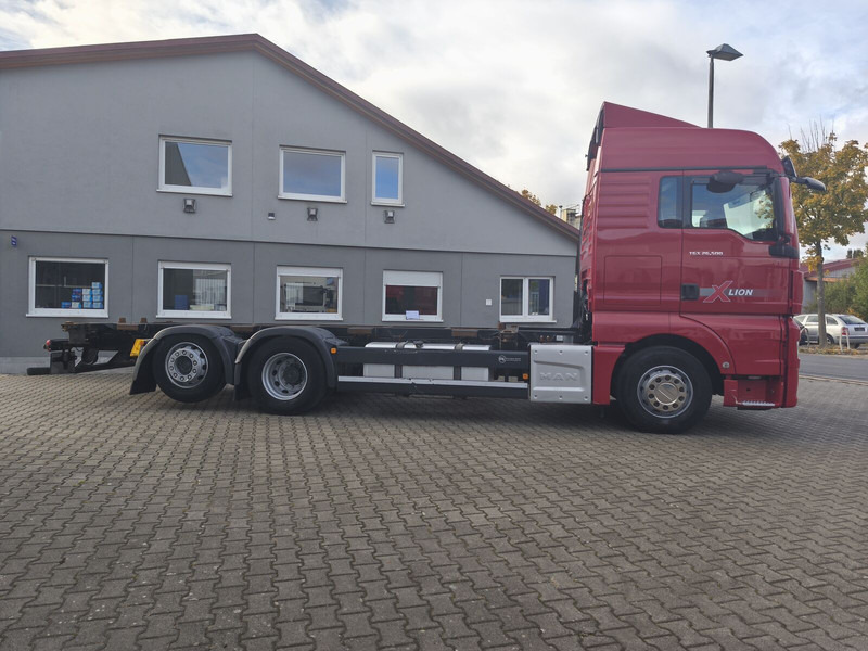 MAN TGX 26.500 BDF 6x2 Euro 6 Retarder Standard Lift+Lenk Euro 6 (29 - Autocarro telaio: foto 4 MAN TGX 26.500 BDF 6x2 Euro 6 Retarder Standard Lift+Lenk Euro 6 (29 - Autocarro telaio: foto 4
