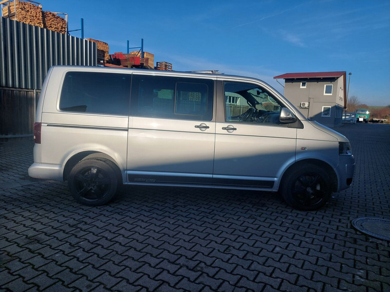 Volkswagen Transporter Multivan AHK Doppelklima Tisch Leder 7-Sitzer - Minibus, Pulmino: foto 4 Volkswagen Transporter Multivan AHK Doppelklima Tisch Leder 7-Sitzer - Minibus, Pulmino: foto 4