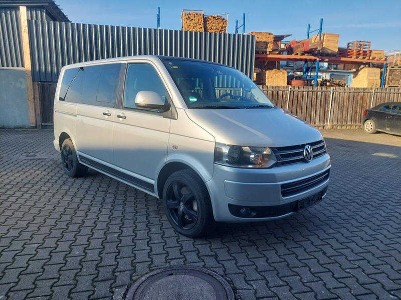 Volkswagen Transporter Multivan AHK Doppelklima Tisch Leder 7-Sitzer - Minibus, Pulmino: foto 2 Volkswagen Transporter Multivan AHK Doppelklima Tisch Leder 7-Sitzer - Minibus, Pulmino: foto 2