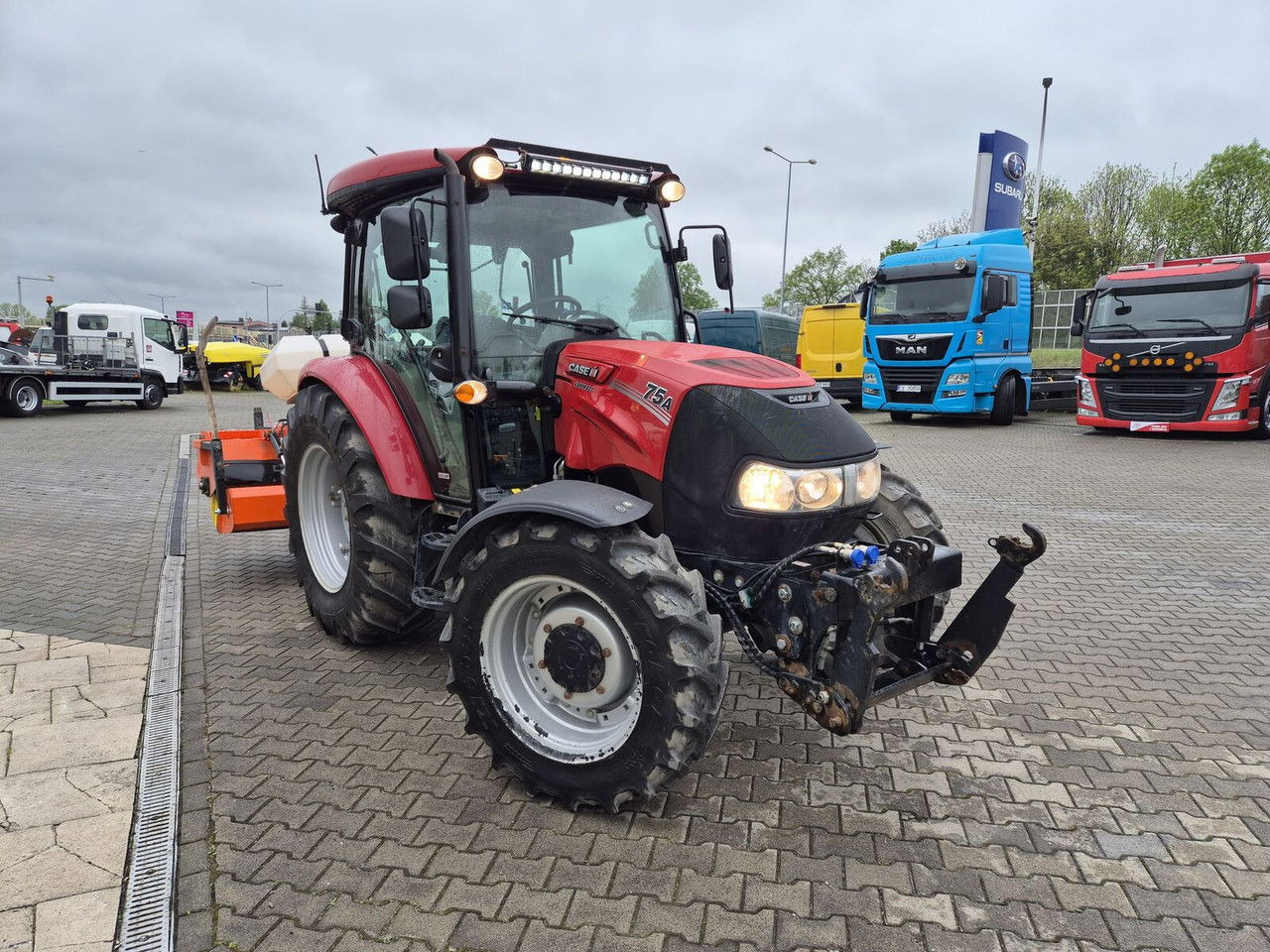 Case IH Farmall 75 / 2022 / Only 1853 MTH / Sweeper + Plow Extra / 1 OWN - Trattore: foto 1 Case IH Farmall 75 / 2022 / Only 1853 MTH / Sweeper + Plow Extra / 1 OWN - Trattore: foto 1