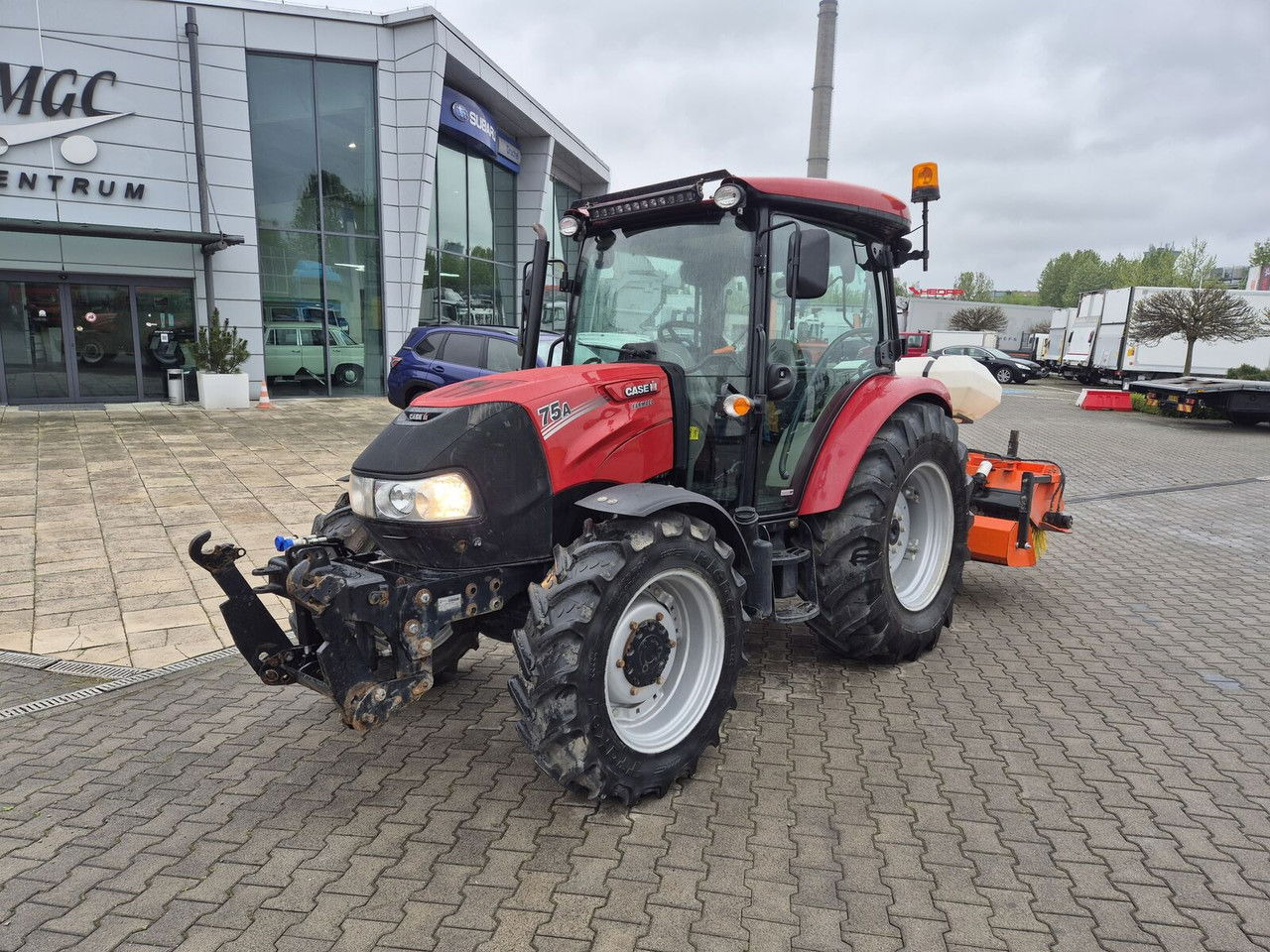 Case IH Farmall 75 / 2022 / Only 1853 MTH / Sweeper + Plow Extra / 1 OWN - Trattore: foto 3 Case IH Farmall 75 / 2022 / Only 1853 MTH / Sweeper + Plow Extra / 1 OWN - Trattore: foto 3