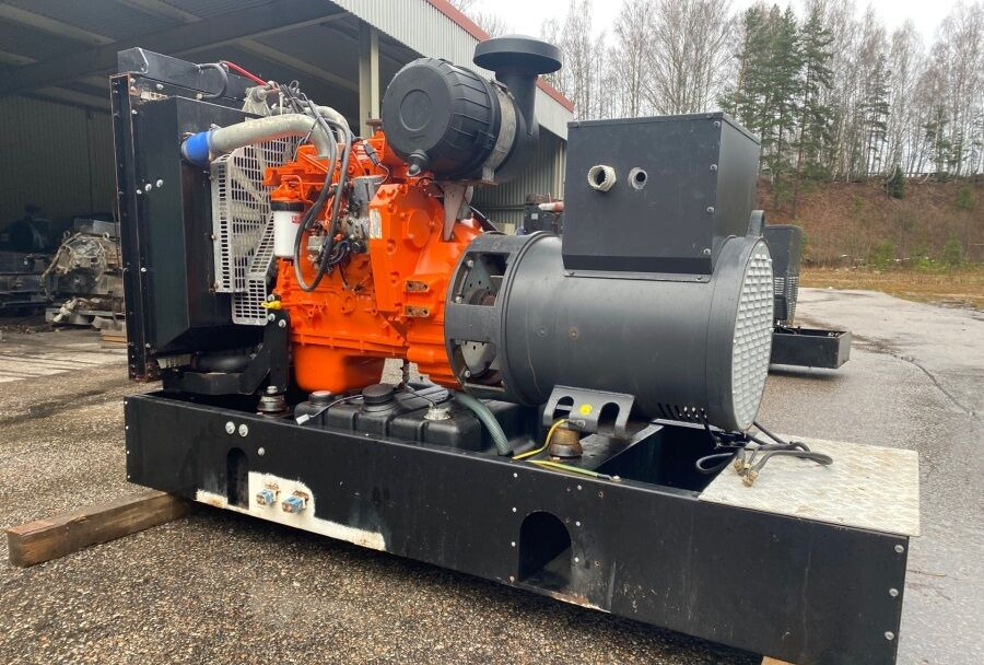 Diversen ECP34 2S4 - Iveco Engine,126kVA,New oils, filters, Mecc Alte ECP34 2S4 - Gruppo elettrogeno: foto 1 Diversen ECP34 2S4 - Iveco Engine,126kVA,New oils, filters, Mecc Alte ECP34 2S4 - Gruppo elettrogeno: foto 1