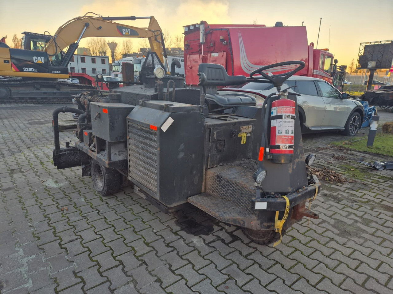 Diversen HM10HD / 1999 / 1 Owner Savalco HM10HD / 1999 / 1 Owner - Spruzzatrice di emulsione bituminosa: foto 4 Diversen HM10HD / 1999 / 1 Owner Savalco HM10HD / 1999 / 1 Owner - Spruzzatrice di emulsione bituminosa: foto 4