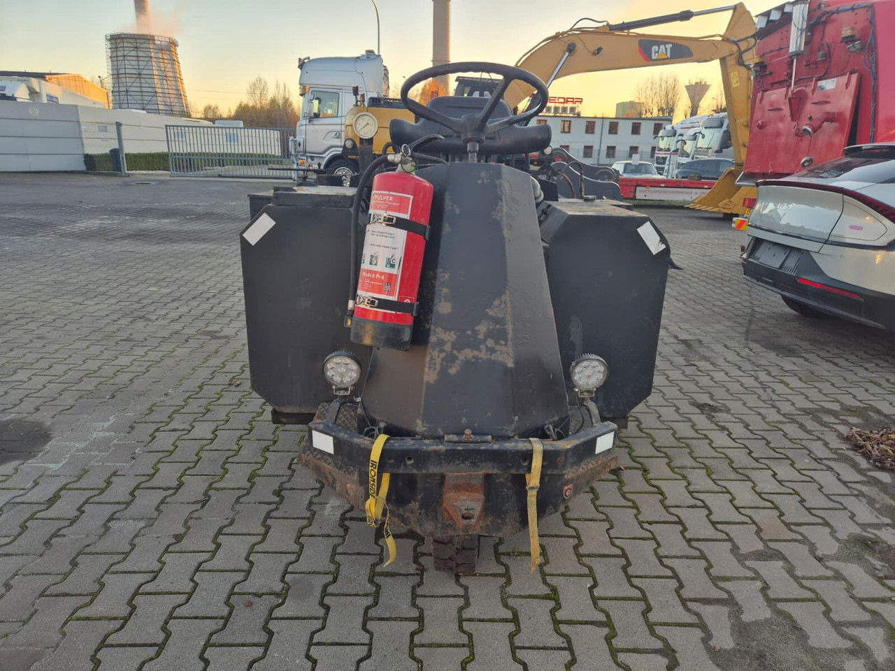 Diversen HM10HD / 1999 / 1 Owner Savalco HM10HD / 1999 / 1 Owner - Spruzzatrice di emulsione bituminosa: foto 3 Diversen HM10HD / 1999 / 1 Owner Savalco HM10HD / 1999 / 1 Owner - Spruzzatrice di emulsione bituminosa: foto 3