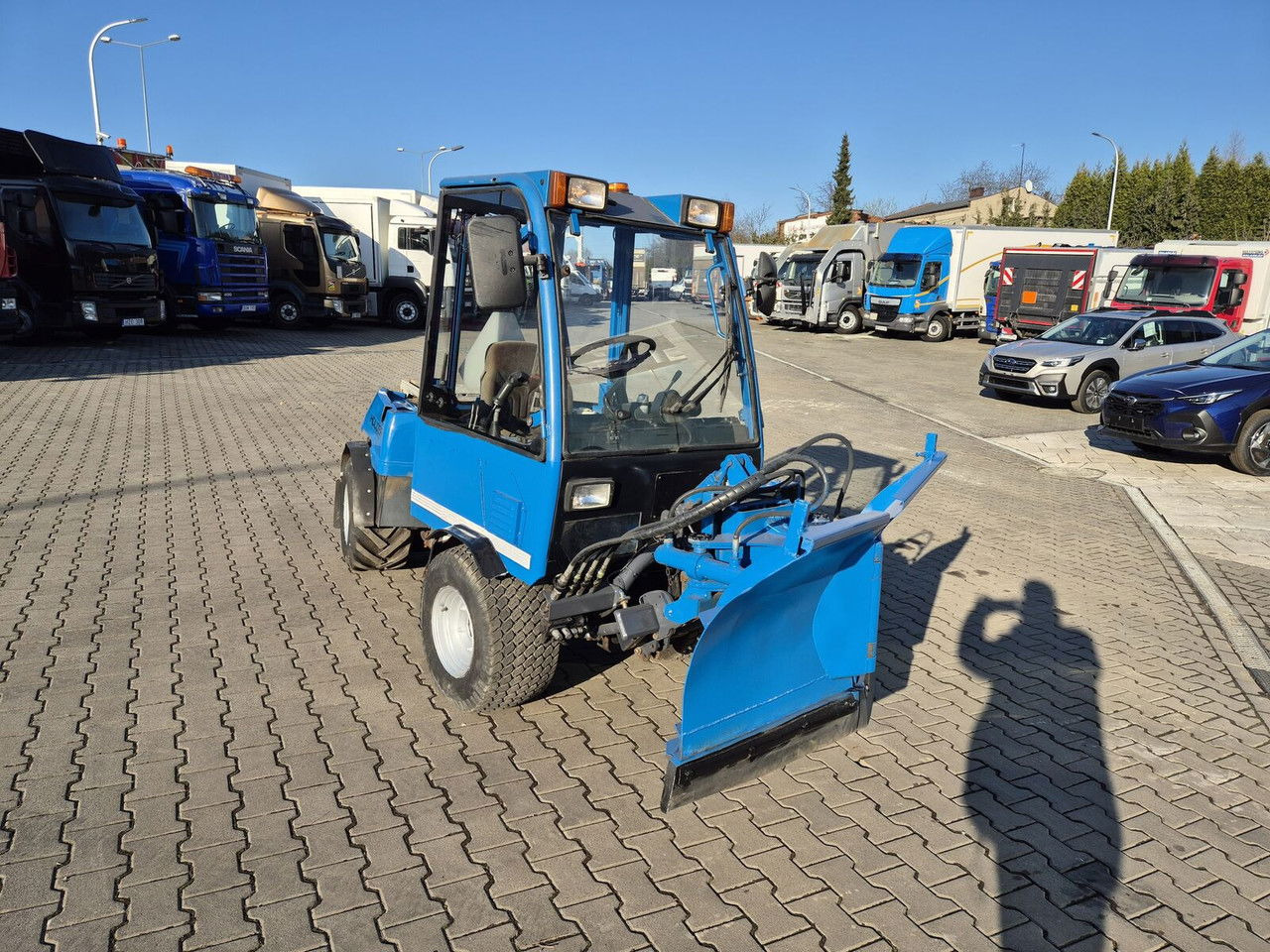 Holder C245 4WD / Tool carrier / Snow plow / PTO Front AN D Rear / 4X4 / - Trattore comunale: foto 5 Holder C245 4WD / Tool carrier / Snow plow / PTO Front AN D Rear / 4X4 / - Trattore comunale: foto 5