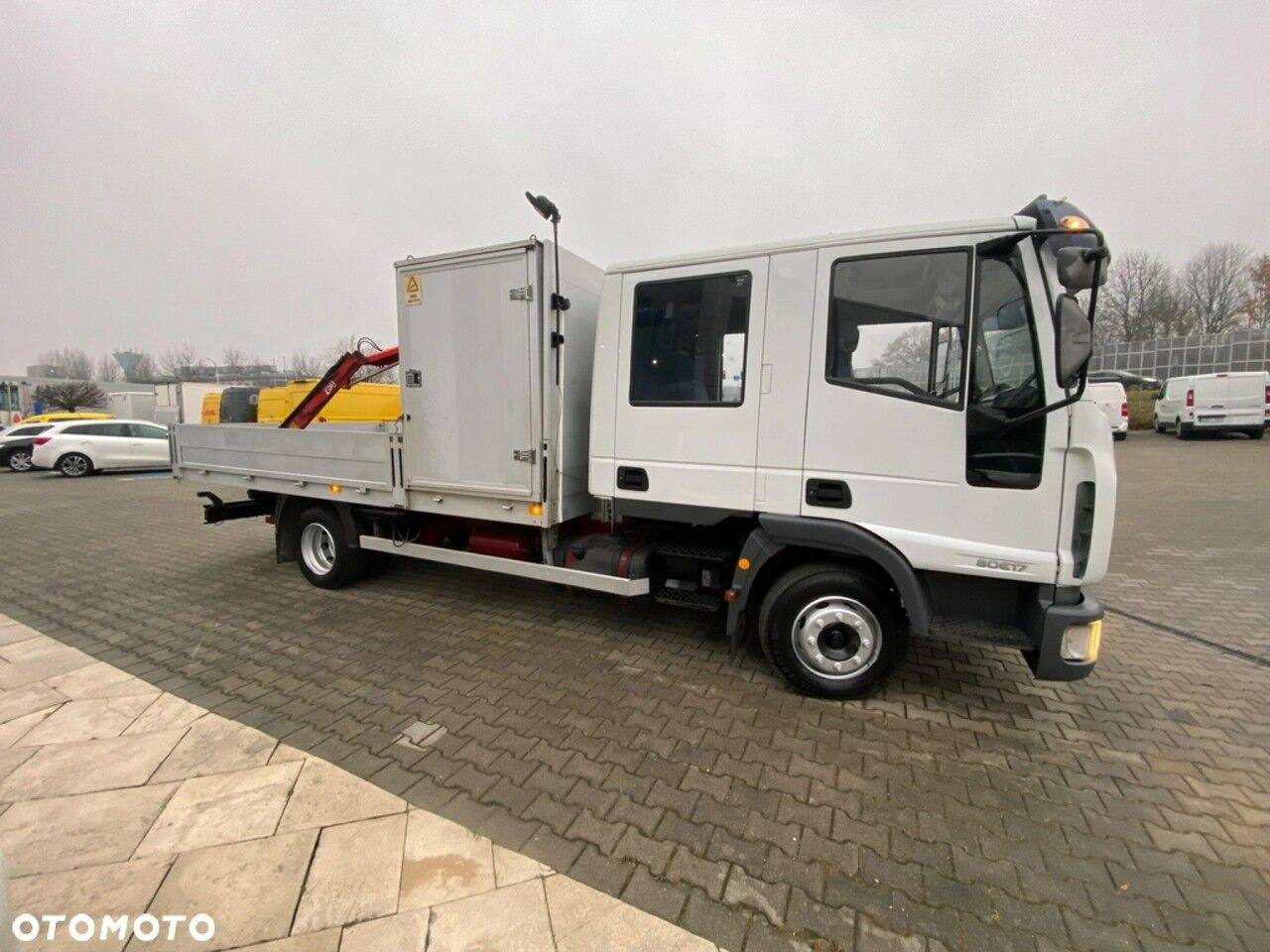 Iveco Eurocargo ML80E17 / HDS HMF / 1 Owner / Doka - Autocarro con pianale/ Cassone fisso, Camion con gru: foto 2 Iveco Eurocargo ML80E17 / HDS HMF / 1 Owner / Doka - Autocarro con pianale/ Cassone fisso, Camion con gru: foto 2