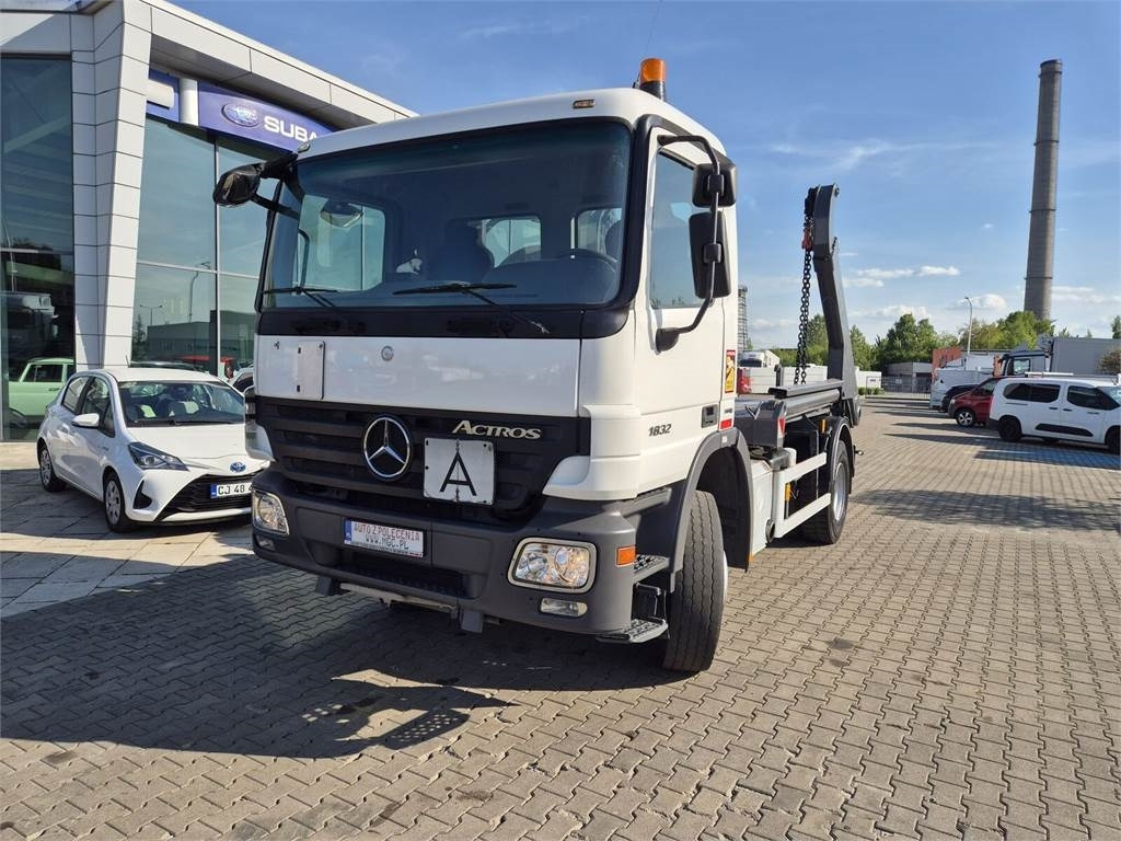Mercedes-Benz Actros 1832 / FORNAL 180 / 1 OWNER / SERVICED! - Autocarro multibenna: foto 3 Mercedes-Benz Actros 1832 / FORNAL 180 / 1 OWNER / SERVICED! - Autocarro multibenna: foto 3
