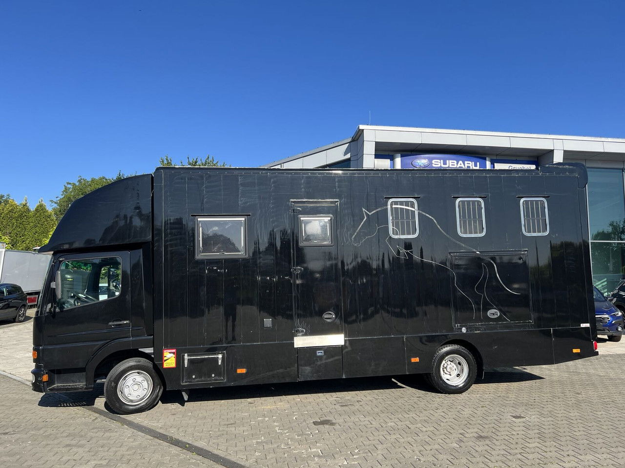 Mercedes-Benz Atego 815 For 4 horses + 3 people / like camper - Van trasporto cavalli: foto 3 Mercedes-Benz Atego 815 For 4 horses + 3 people / like camper - Van trasporto cavalli: foto 3