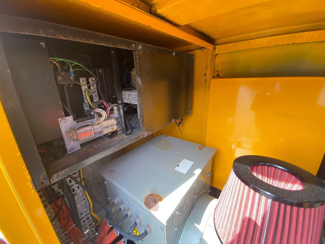 Gruppo elettrogeno SDMO NS 60 W M, Silent generator 60kVA, 48KW NS 60 W M, Silent generator 60kVA, 48KW: foto 11 Gruppo elettrogeno SDMO NS 60 W M, Silent generator 60kVA, 48KW NS 60 W M, Silent generator 60kVA, 48KW: foto 11