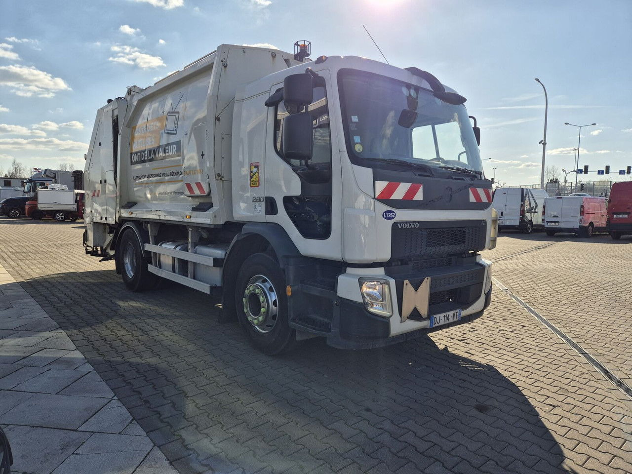 VOLVO FE 280 13M3 / Geesinknorba / Euro 6 / 3 Seats - Camion immondizia: foto 2 VOLVO FE 280 13M3 / Geesinknorba / Euro 6 / 3 Seats - Camion immondizia: foto 2