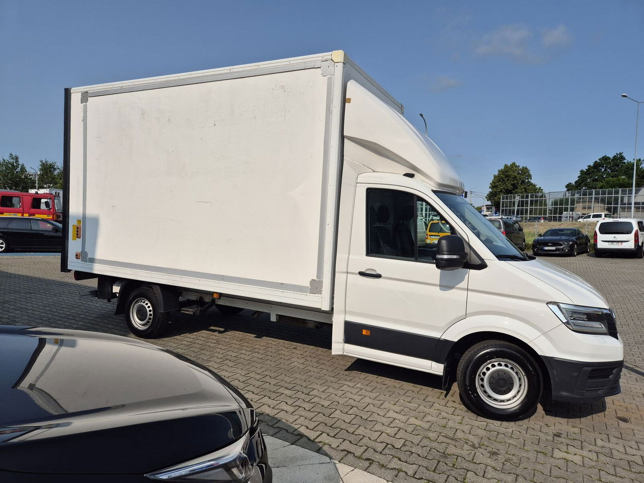 Volkswagen Crafter 2.0 TDI 177HP / High Container / Lift 750KG / Super Cond - Furgone box: foto 2 Volkswagen Crafter 2.0 TDI 177HP / High Container / Lift 750KG / Super Cond - Furgone box: foto 2