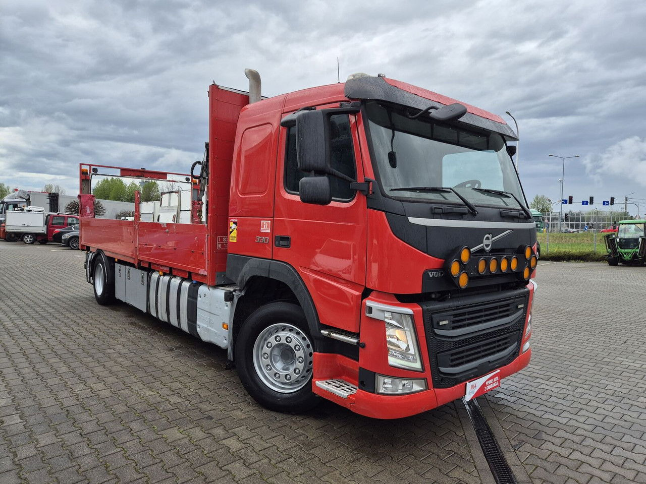 Volvo FM 330 Webasto / HDS Hiab / 1 Owner Volvo FM 330 Webasto / HDS Hiab / 1 Owner - Autocarro con pianale/ Cassone fisso, Camion con gru: foto 5 Volvo FM 330 Webasto / HDS Hiab / 1 Owner Volvo FM 330 Webasto / HDS Hiab / 1 Owner - Autocarro con pianale/ Cassone fisso, Camion con gru: foto 5