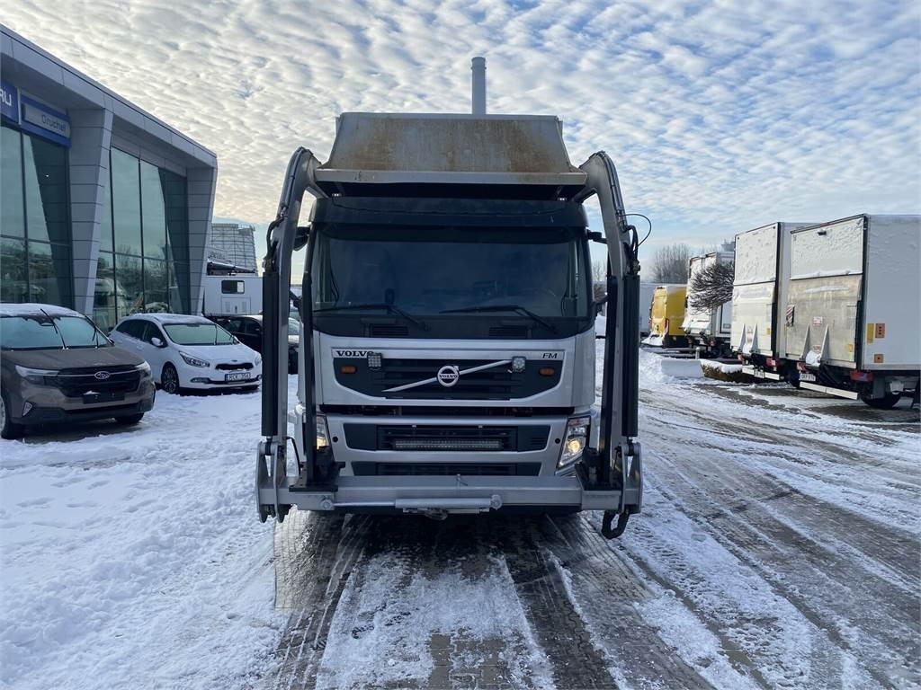 Volvo FM 420 6X2 / NTM / SUPER CONDITION - Camion immondizia: foto 3 Volvo FM 420 6X2 / NTM / SUPER CONDITION - Camion immondizia: foto 3