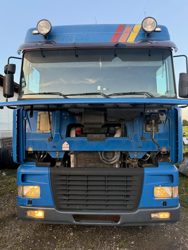 DAF XF 95.380 6X2 stake body - Autocarro con pianale/ Cassone fisso: foto 4 DAF XF 95.380 6X2 stake body - Autocarro con pianale/ Cassone fisso: foto 4
