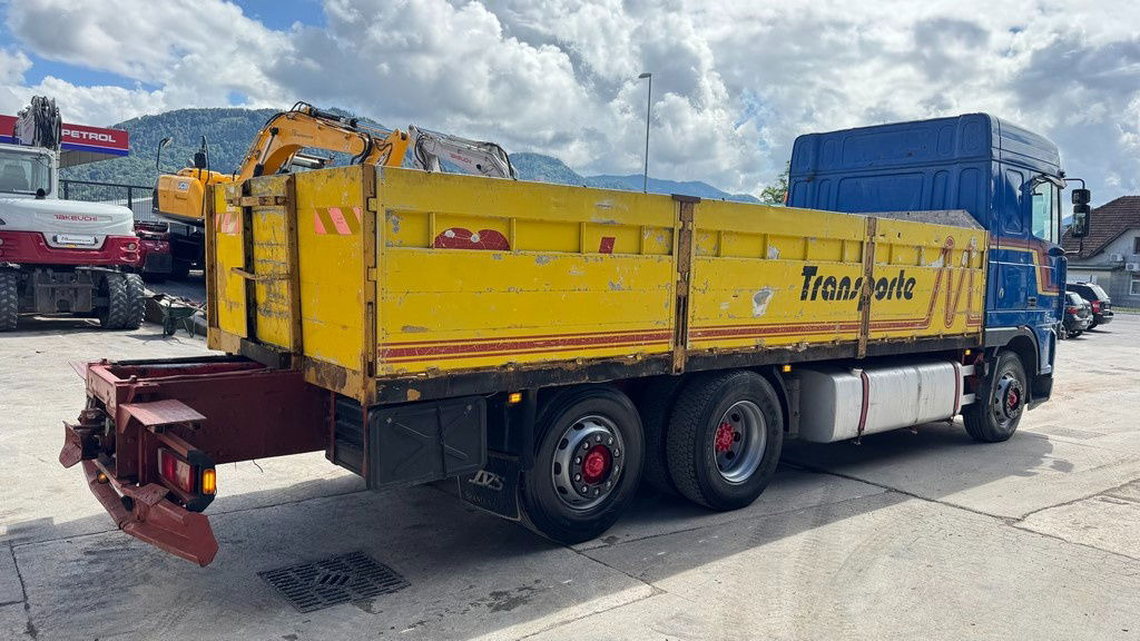 DAF XF 95.380 6X2 stake body - air condition - Autocarro con pianale/ Cassone fisso: foto 5 DAF XF 95.380 6X2 stake body - air condition - Autocarro con pianale/ Cassone fisso: foto 5