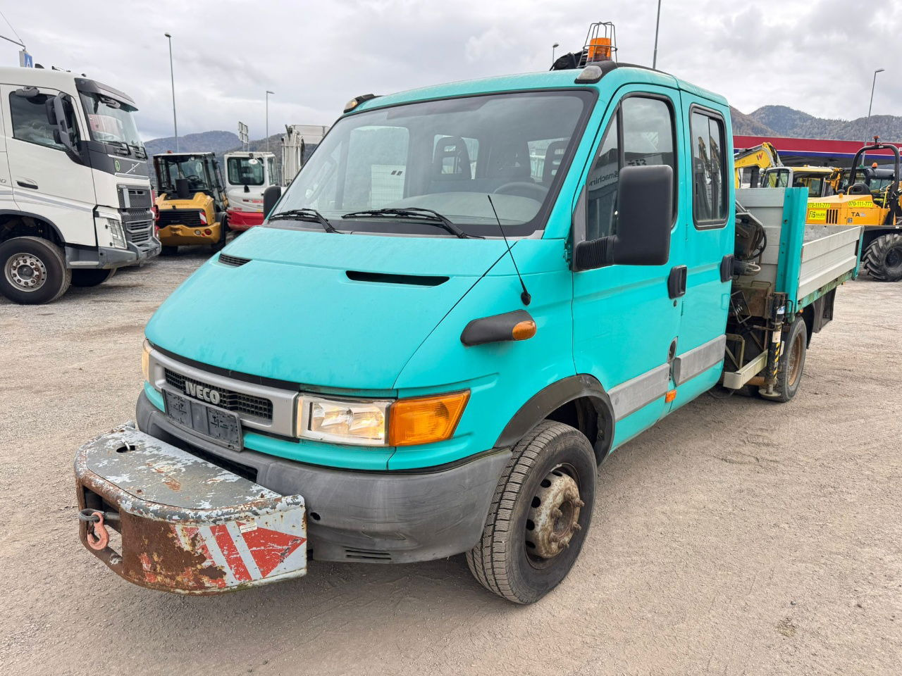 Iveco Daily 65 C15 stake body - Hiab 045-3 - 7.5M - Furgone con cassone fisso, Furgone doppia cabina: foto 1 Iveco Daily 65 C15 stake body - Hiab 045-3 - 7.5M - Furgone con cassone fisso, Furgone doppia cabina: foto 1
