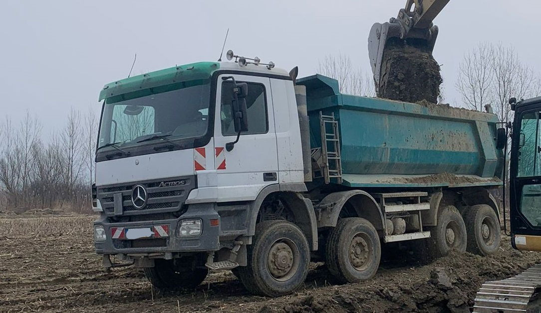 Mercedes-Benz Actros 4141 K 8x6 mulda tipper - damaged - Autocarro ribaltabile: foto 2 Mercedes-Benz Actros 4141 K 8x6 mulda tipper - damaged - Autocarro ribaltabile: foto 2