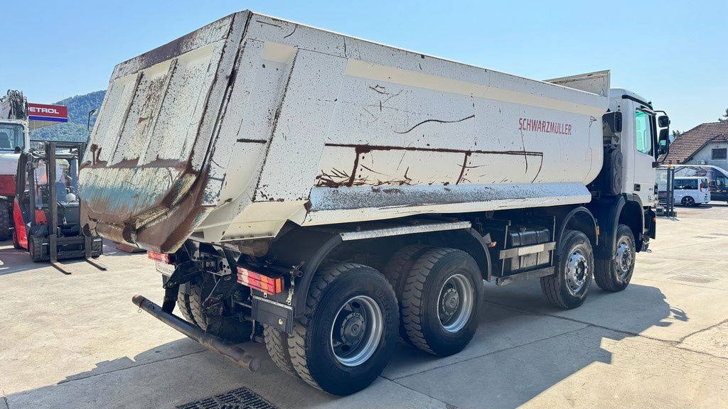 Mercedes-Benz Actros 4141 K 8x6 schwarzmuller mulda tipper - Autocarro ribaltabile: foto 4 Mercedes-Benz Actros 4141 K 8x6 schwarzmuller mulda tipper - Autocarro ribaltabile: foto 4