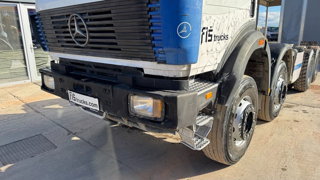 Mercedes-Benz SK 3234 8x4 chassis - Autocarro telaio: foto 2 Mercedes-Benz SK 3234 8x4 chassis - Autocarro telaio: foto 2