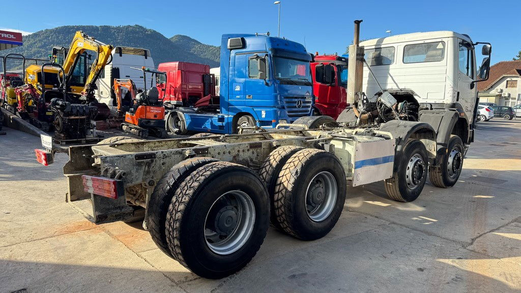 Mercedes-Benz SK 3234 8x4 chassis - Autocarro telaio: foto 5 Mercedes-Benz SK 3234 8x4 chassis - Autocarro telaio: foto 5