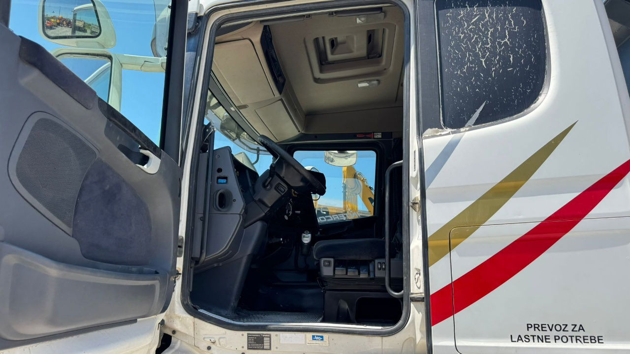 Leasing di Scania R480 8x4 tipper - lifitng axle  Scania R480 8x4 tipper - lifitng axle: foto 23