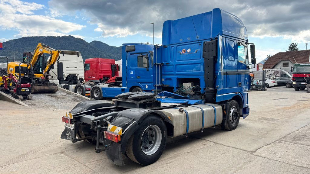 DAF XF 95.430 4x2 tractor unit - tipper hydraulics - Euro 4 - Trattore stradale: foto 5 DAF XF 95.430 4x2 tractor unit - tipper hydraulics - Euro 4 - Trattore stradale: foto 5