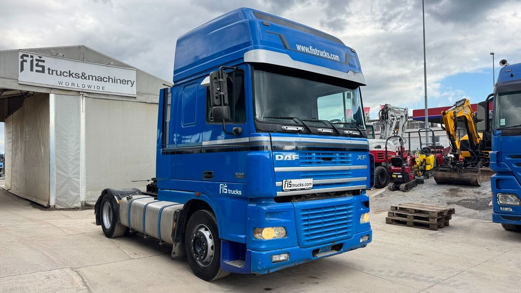 DAF XF 95.430 4x2 tractor unit - tipper hydraulics - Euro 4 - Trattore stradale: foto 3 DAF XF 95.430 4x2 tractor unit - tipper hydraulics - Euro 4 - Trattore stradale: foto 3