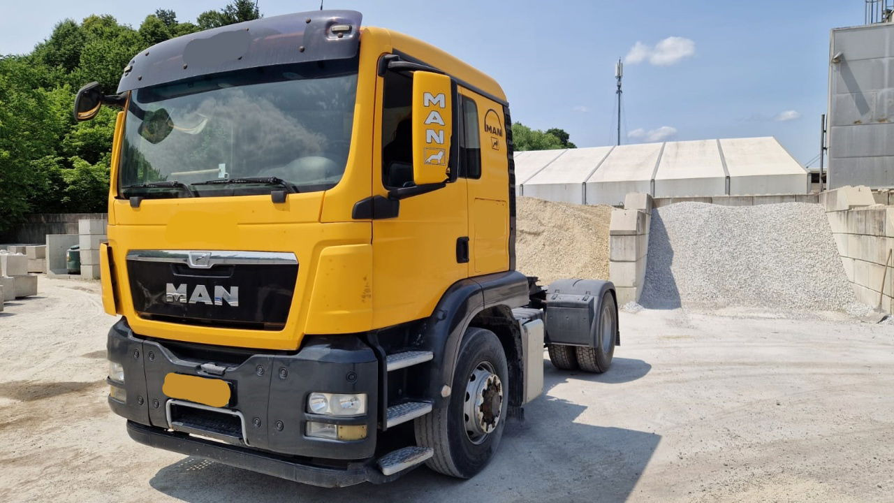 Trattore stradale MAN 18.440 4x4 BLS tractor unit - tipp. hydraulics: foto 1