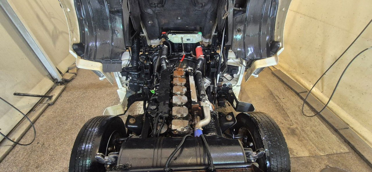 Leasing di  MAN TGA 18.413 4X2 tractor unit MAN TGA 18.413 4X2 tractor unit: foto 16