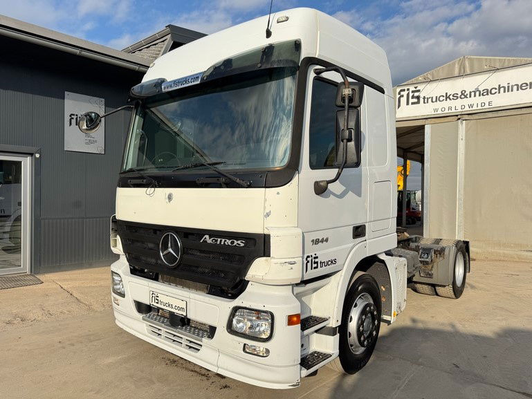 Mercedes-Benz Actros 1844 4x2 tractor unit - retarder - Trattore stradale: foto 1 Mercedes-Benz Actros 1844 4x2 tractor unit - retarder - Trattore stradale: foto 1